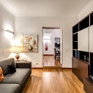 Holiday Bernini Near The Trevi Fountain - 4 Bedroom Roma